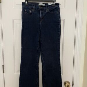 Levi’s Perfectly Slimming Boot Cut 512 Jeans size 4/medium
